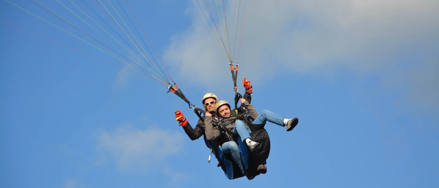 Vols tandem en parapente au-dessus du Parc naturel du Diemtigtal