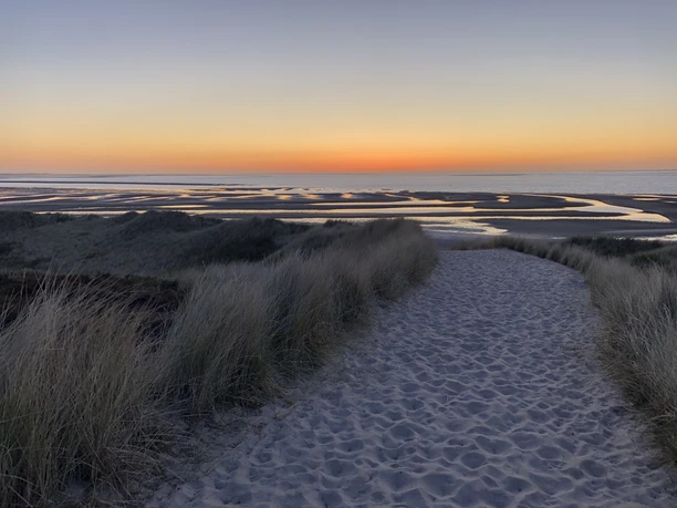Strandübergang am Möwennest mit Blick auf das Wattenmeer