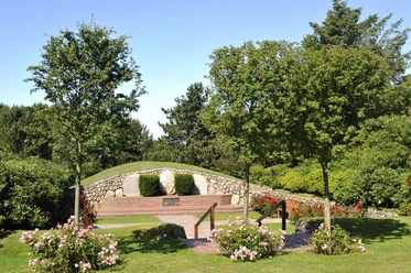 Ehrendenkmal im Avenariuspark
