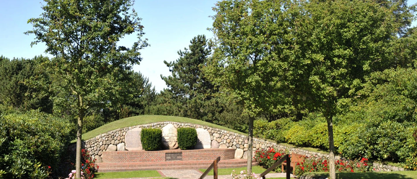 Ehrendenkmal im Avenariuspark