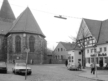 Historische Aufnahme: Gasthof Alte Post und Sankt Martin