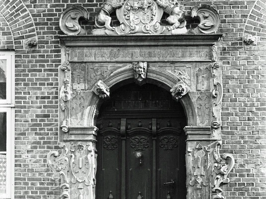 Sandsteinportal Oldenwöhrden