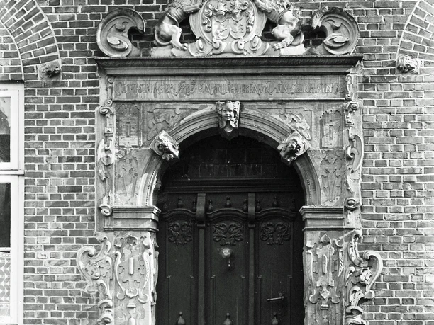 Sandsteinportal Oldenwöhrden