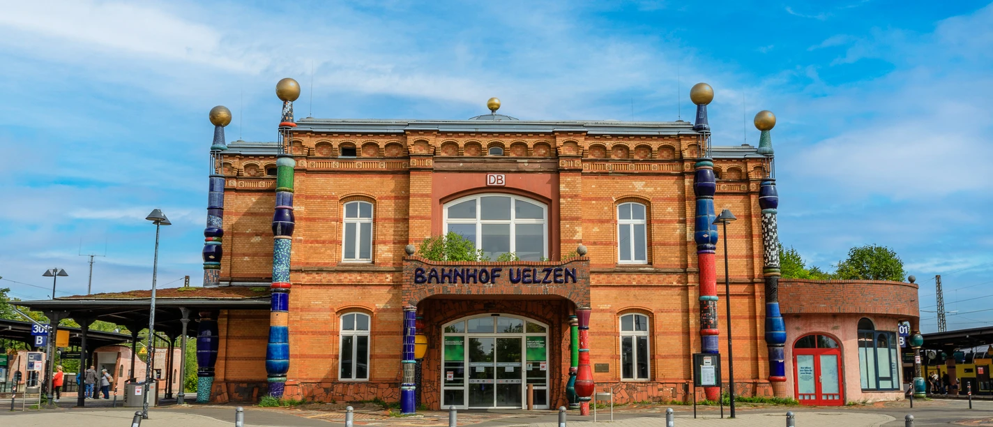 Hundertwasserbahnhof Uelzen Der schönste Bahnhof Deutschlands liegt in Uelzen