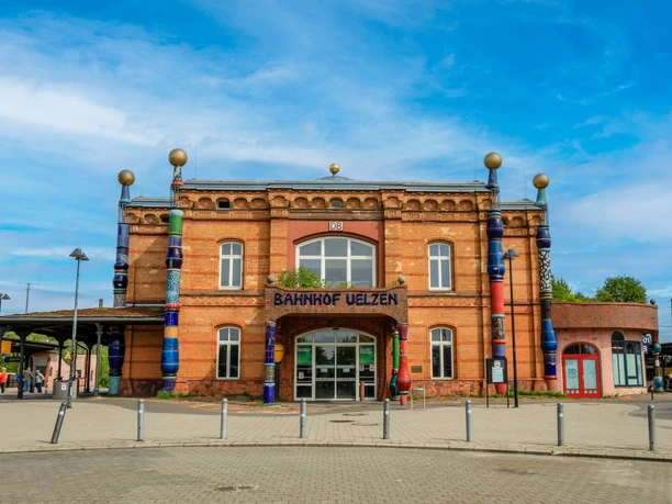 Hundertwasserbahnhof Uelzen Der schönste Bahnhof Deutschlands liegt in Uelzen