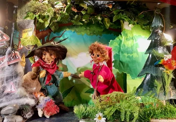 steffisburg-kasperlitheater-b-hne-wald