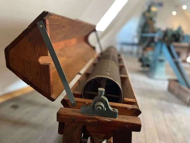 Alte Maschinen im Hagelturm.jpeg