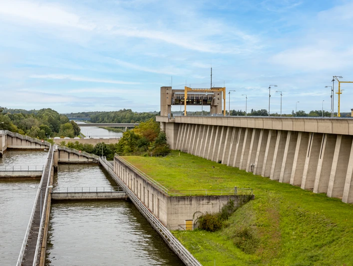 Schleuse am Elbenseitenkanal