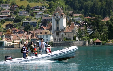spiez-segelschule-thunersee-fototour-schloss