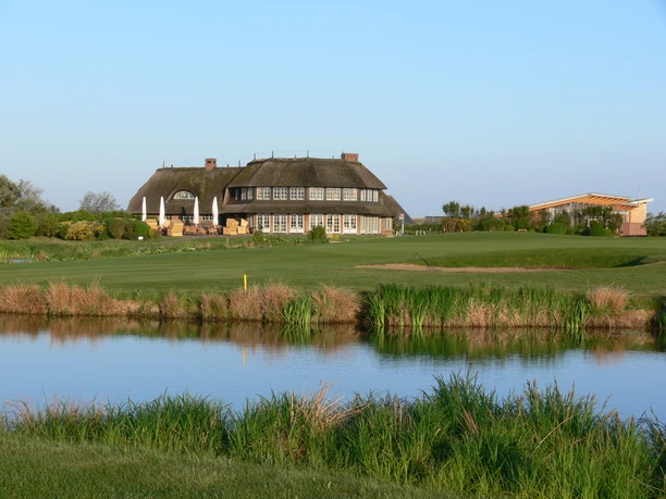 Clubhaus des Golfclubs