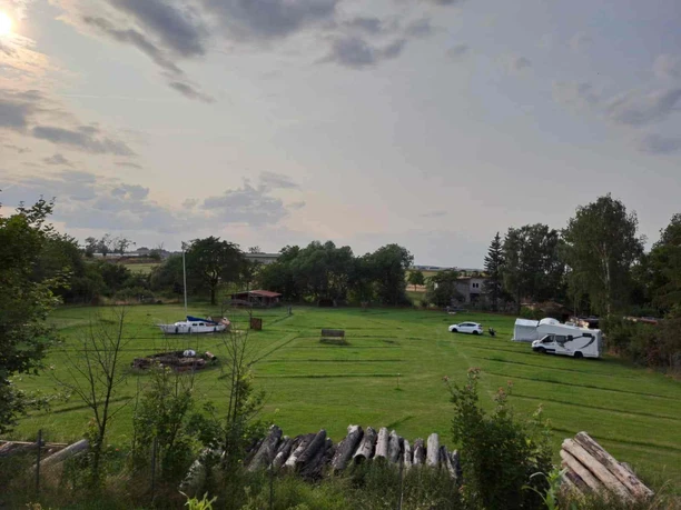Camping- und Wohnmobilplatz am Hotel auf der Hohe in Ballenstedt