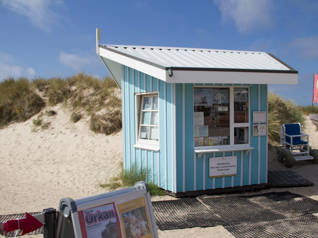Ausgabestelle des Strandrollstuhls