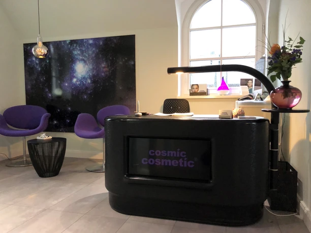 Empfangstresen cosmic cosmetic
