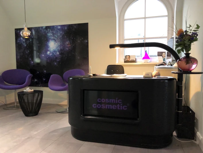 Empfangstresen cosmic cosmetic