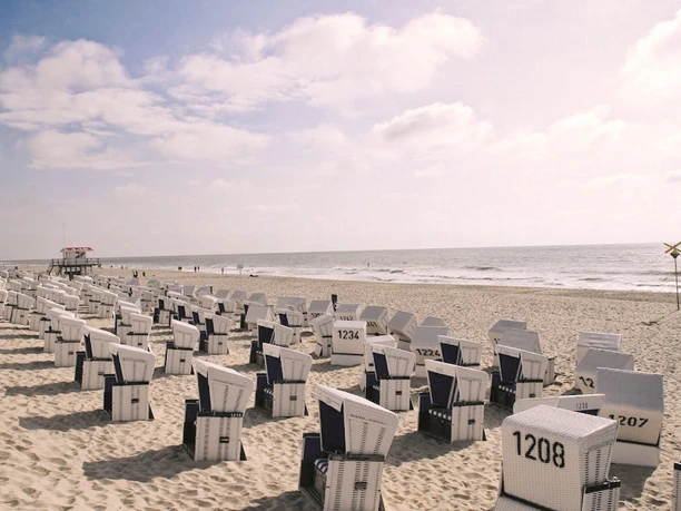 Hauptstrand mit Strandkörben