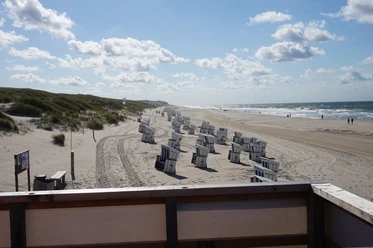 Textil- und FKK-Strand am Dünensteg in Kampen