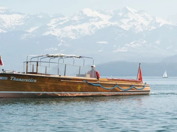 thunersee-thun-thunerst-rn-furer-bootsbau-berge