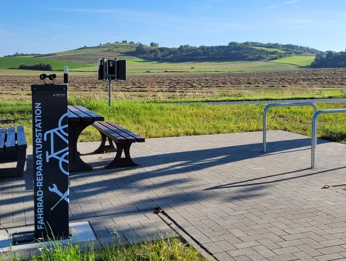 FahrradreparaturNeindorf1.jpg