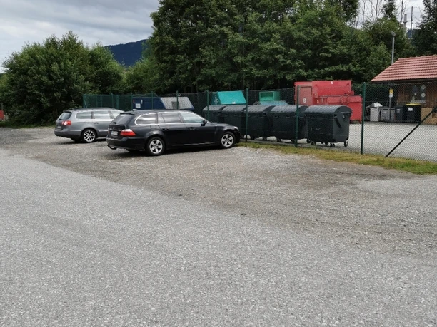 Parkplatz Mühlbach unkenntlich 2.jpg
