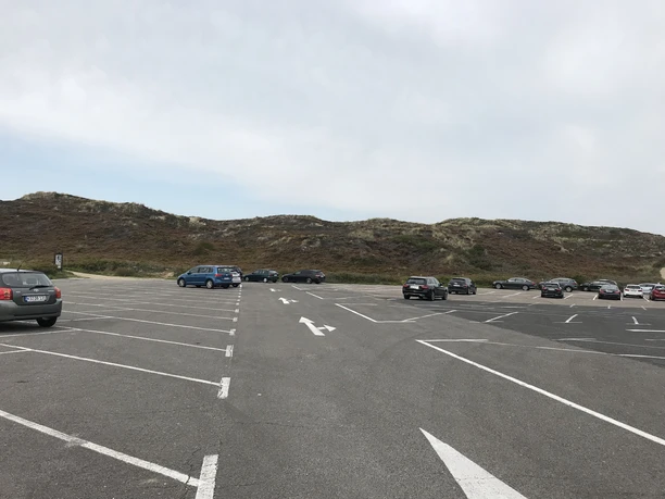 Der Parkplatz an der Buhne 16 in Kampen