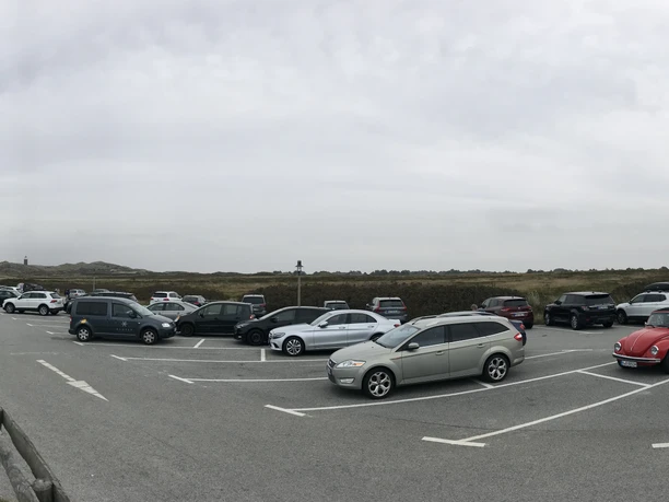 Parkplätze am Strandübergang Sturmhaube in Kampen