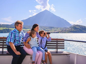 bls-schifffahrt-familienausflug-fruehlings-aktion-thunersee