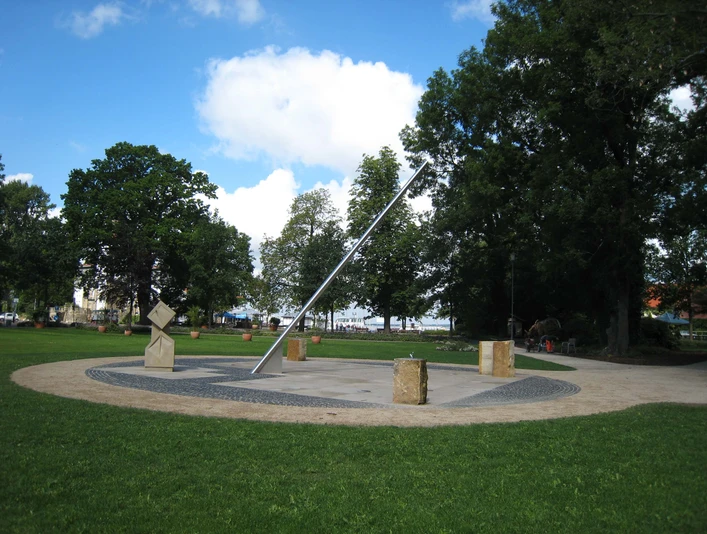 Gesamtansicht Sonnenuhr in Steinhude