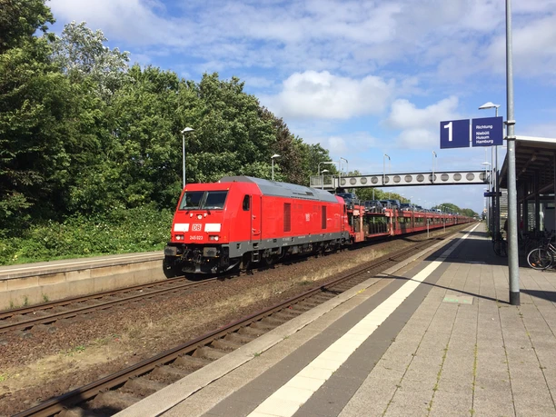 DB SyltShuttle im Morsumer Bahnhof