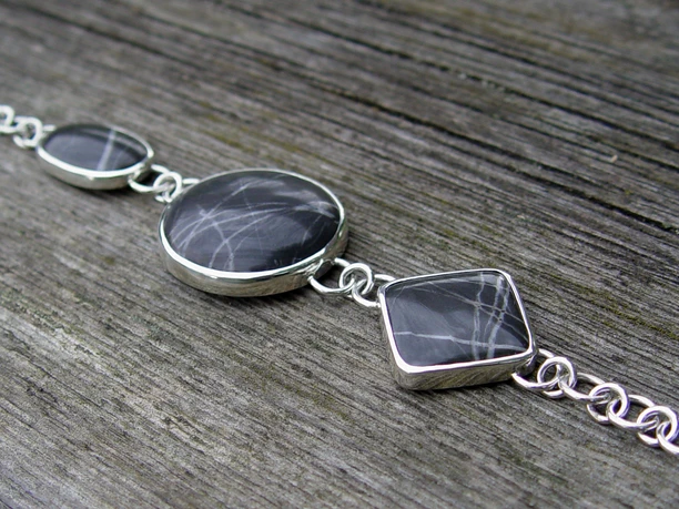 Armband von Edda Raspé