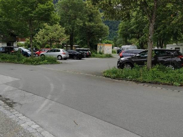 Parkplatz Turnerweg 3.jpg
