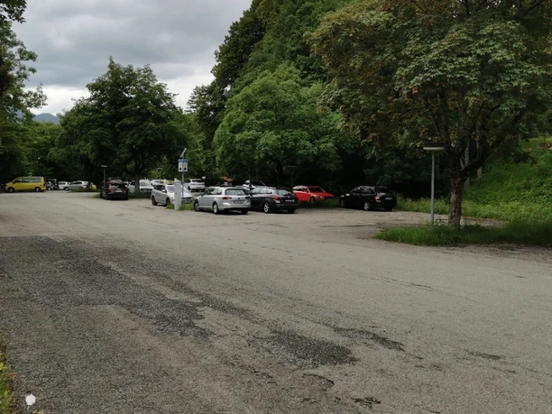 Parkplatz Wellenberg 2.jpg