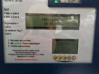 Parkplatz Steckenberg 1.jpg