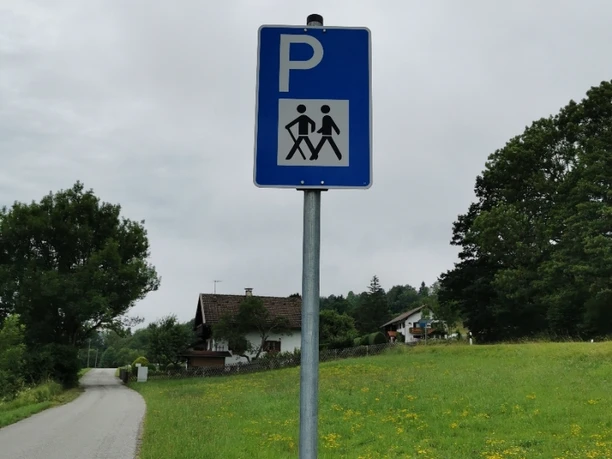 Parkplatz Staatsstraße 2.jpg