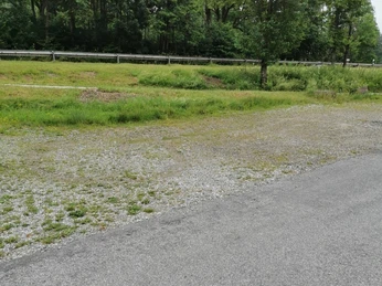 Parkplatz Staatsstraße 3.jpg