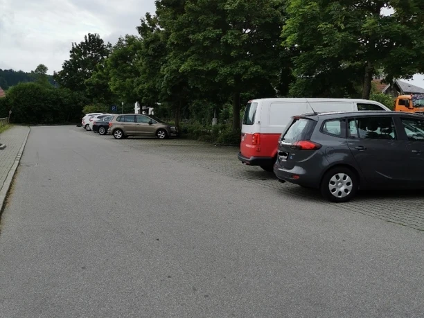 Parkplatz Erlestraße 2.jpg