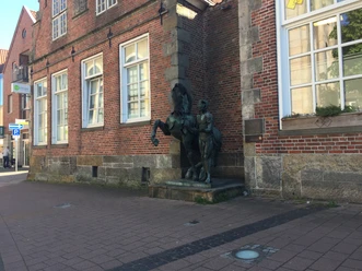 Skulptur_ Pferdehändler Skulptur Pferdehändler