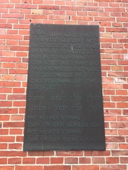 Gedenktafel_an_der_ehemaligen_Synagoge Gedenktafel an der ehemaligen Synagoge