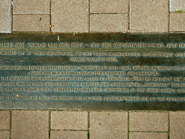Gedenkplatte_Familie_van_der_Reis Gedenkplatte Familie van der Reis