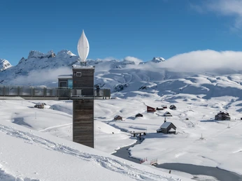 Aussichtsturm auf Melchsee-Frutt