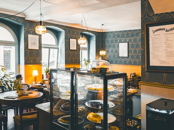 dresden-cafe-vcake-5.jpg