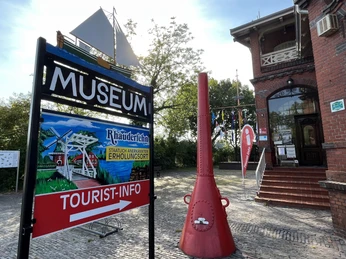 Tourist-Information Rhauderfehn im Fehn- und Schiffahrtsmuseum Westrhauderfehn, Eingangsbereich, Gemeinde Rhauderfehn, Ostfriesland