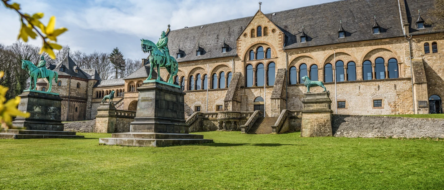 Die Kaiserpfalz im Frühling