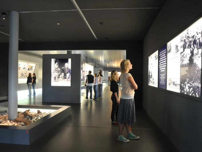 Dauerausstellung im Museumsgebäude der KZ-Gedenkstätte Mittelbau-Dora