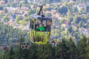 Kabinenbahn grüne Gondel