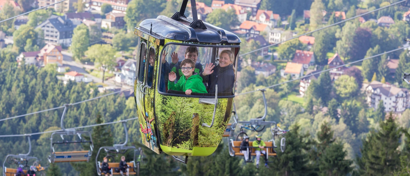 Kabinenbahn grüne Gondel