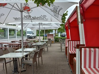 Fischbar Terasse.jpg