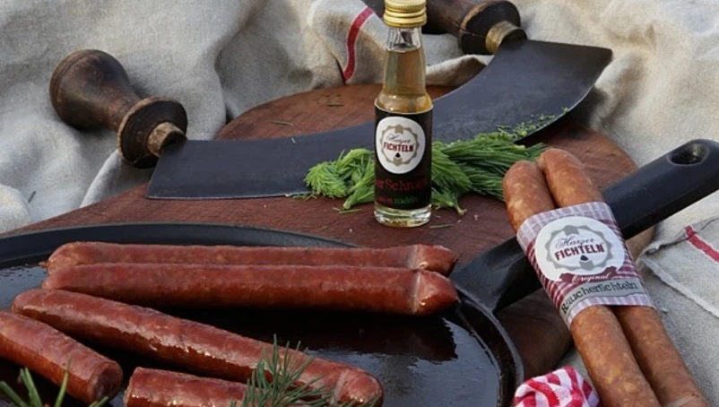 Harzer Fichteln und Fichtelschnaps mit Fichtensprossen