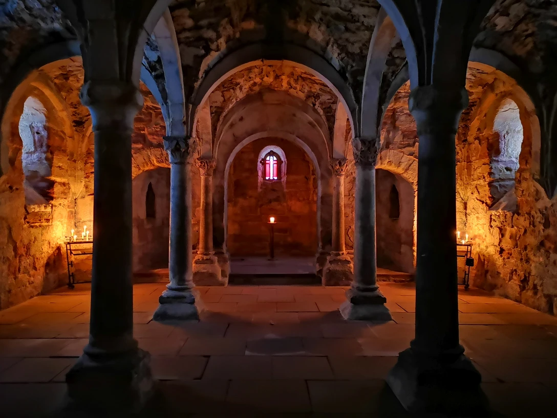 Krypta-der-Stiftung-Kloster-und-Kaiserpfalz-Memleben