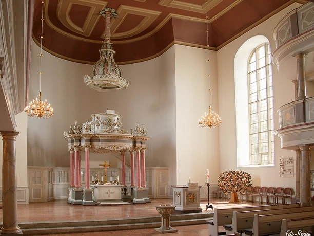 Altar-der-St.-Andreas-Kirche