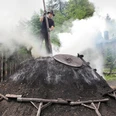 Harzköhlerei Stemberghaus - auf dem Meiler